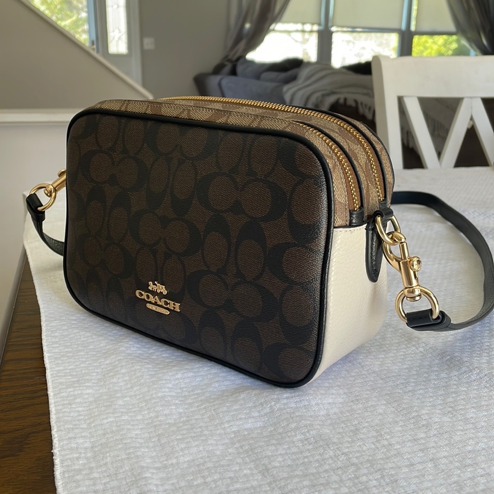 Authentic Coach Crossbody Bag.